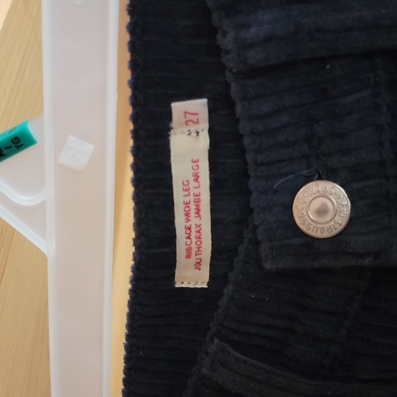 Levi's Ribcage Wide Leg Corduroy Pants - Picture 4 of 4